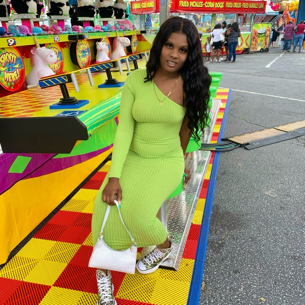 Meet your Posher, Lakeena